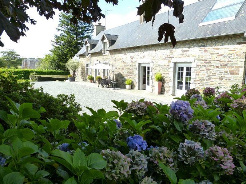 Domaine De L'Hotel Au Franc Флёри Экстерьер фото