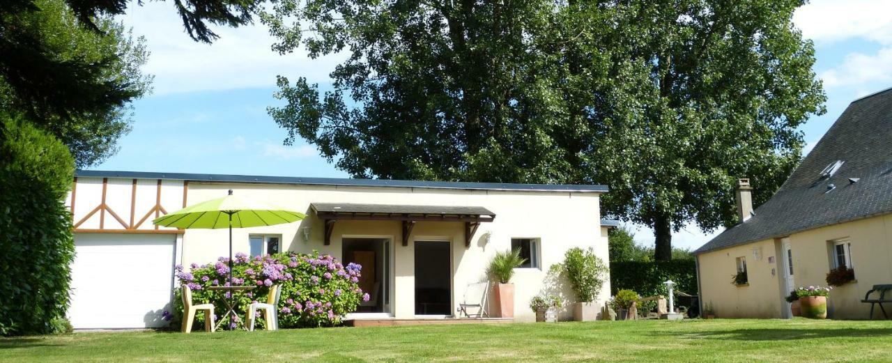 Domaine De L'Hotel Au Franc Флёри Экстерьер фото